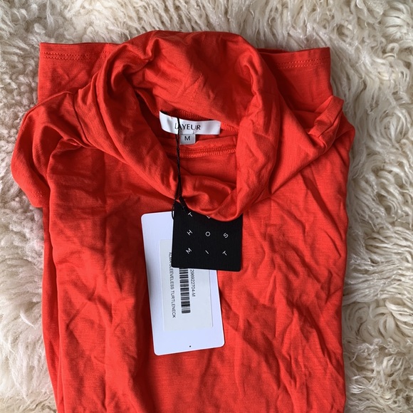 Layeur NWT red turtleneck jersey knit sleeveless basic tank - M - Picture 2 of 2